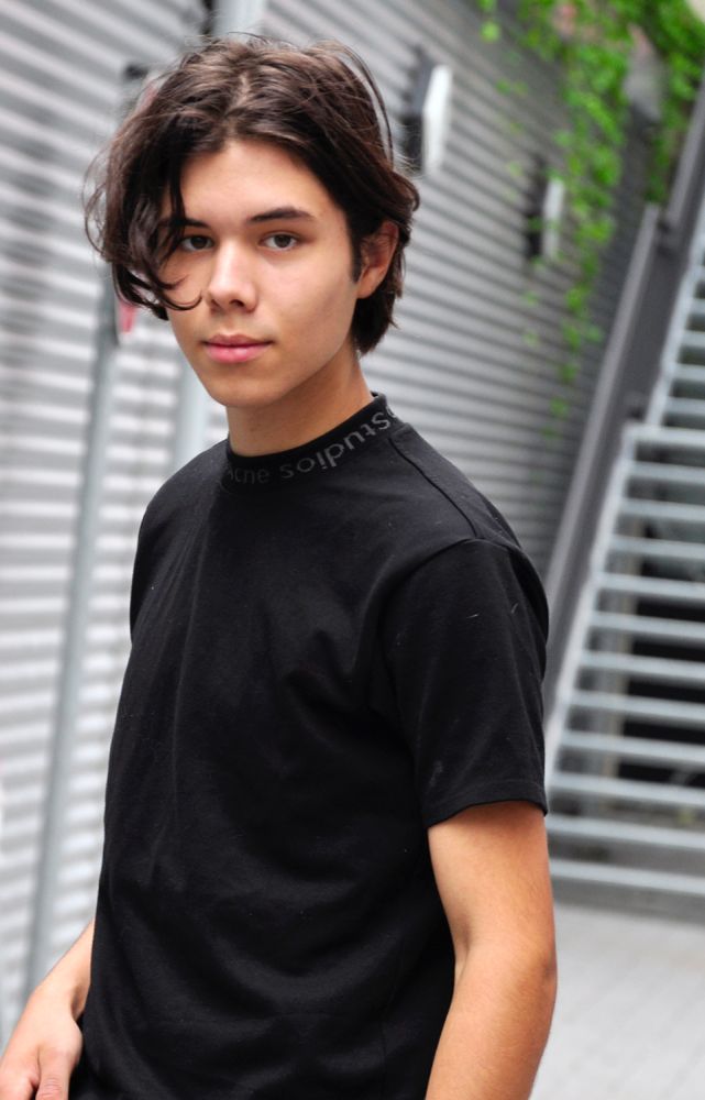 Jonathan Neo Völk